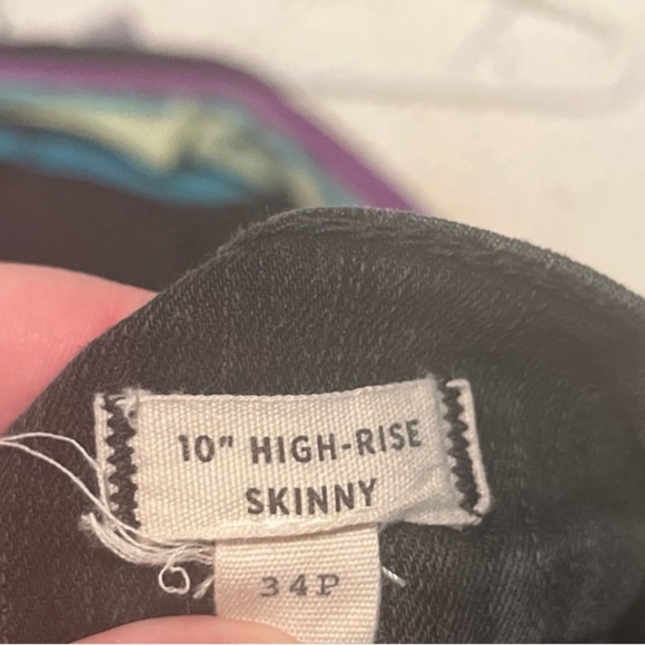 Madewell Jeans Womens 34P Washed Black 10" High Rise Skinny Raw Hem Button Fly - Picture 6 of 6